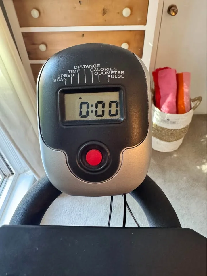 Spin Bike with Mat & Cadence Sensor image indicator(2)