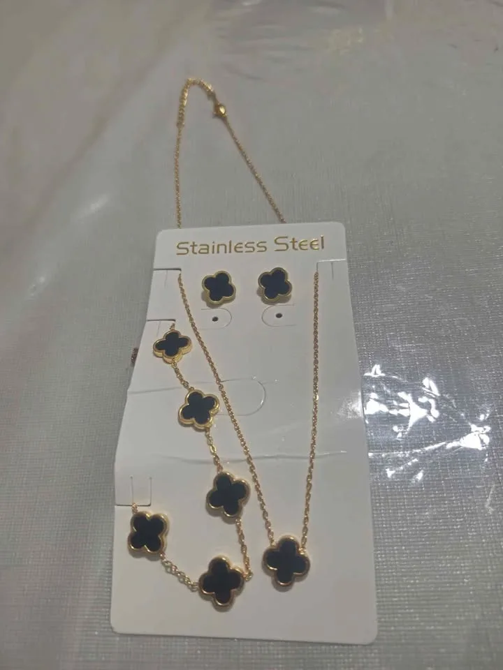 4pcs Stainless Steel Minimalist Four-Leaf Clover Jewelry Set image indicator(2)