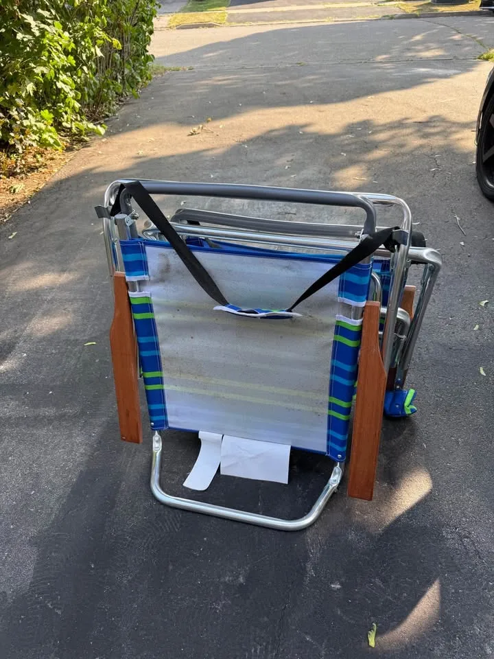 Two Outbound Brighton Beach Chairs image indicator(3)