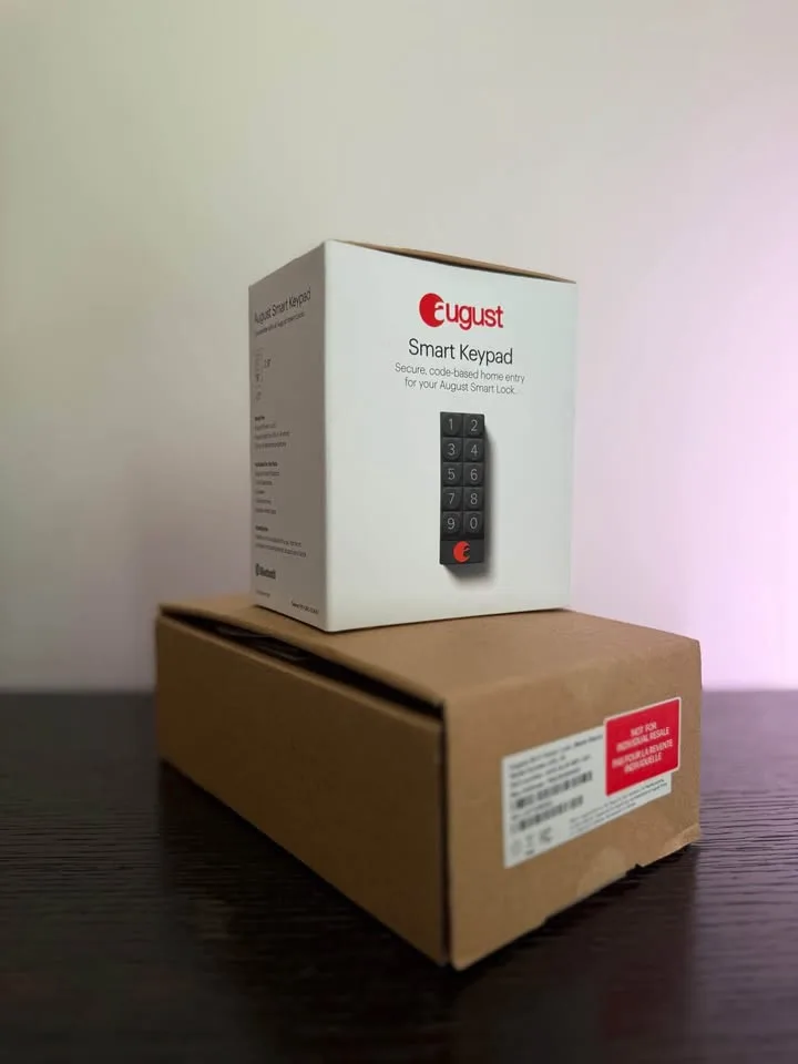 August Lock (Black) + Keypad image indicator(2)