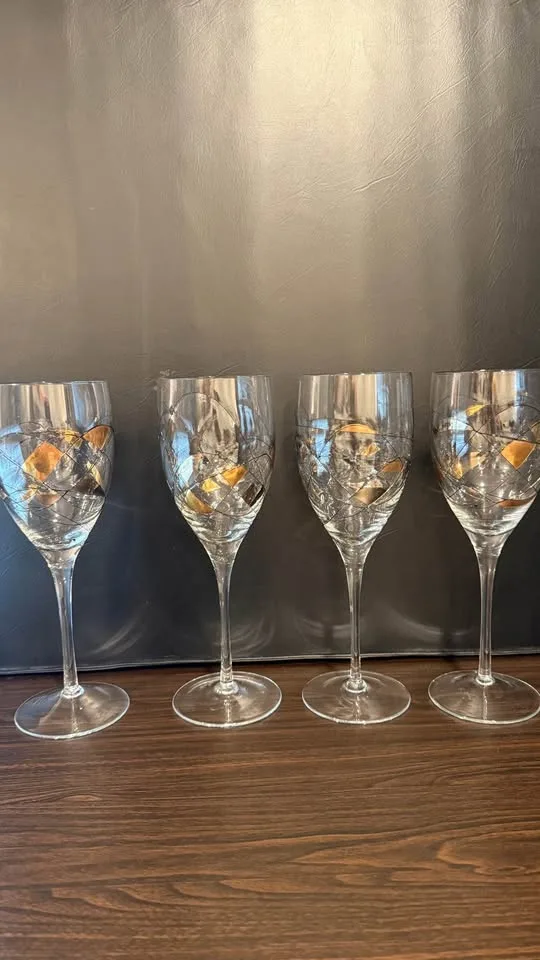 Mosaic Wine Glass with Black Swirl - Set of 4 image indicator(2)