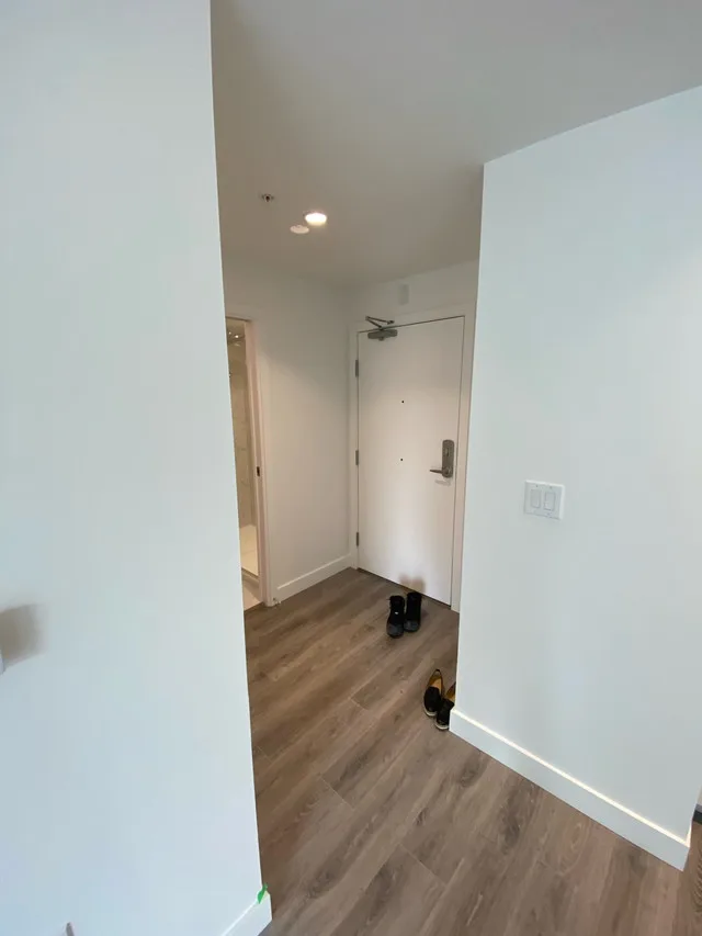 1 BED 1 BATH AVAILABLE NOV 1st image indicator(7)