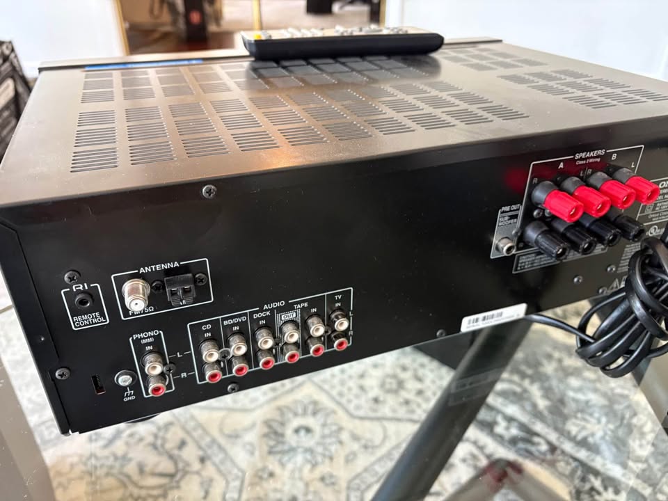 Onkyo TX8020 Stereo System with Klipsch R15M Speakers - photo 3