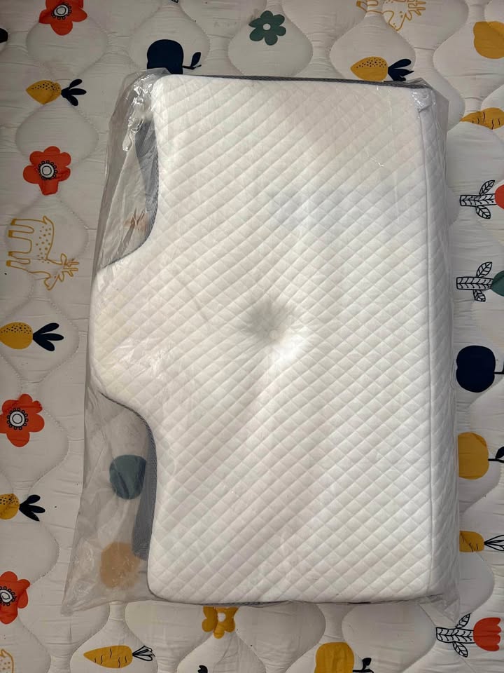 New Memory foam ergonomic pillow