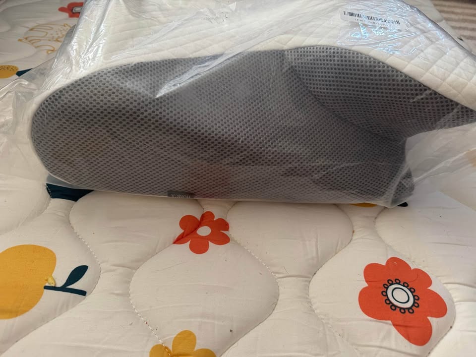 New Memory foam ergonomic pillow - photo 4