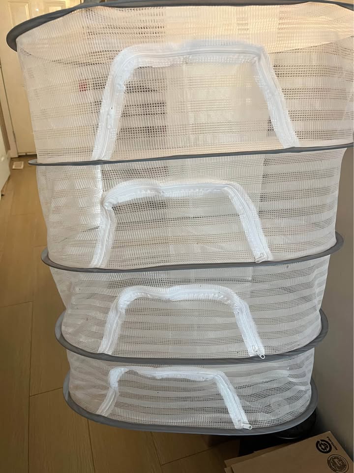 Folded Mesh Clothes Hanging Dryer - photo 2