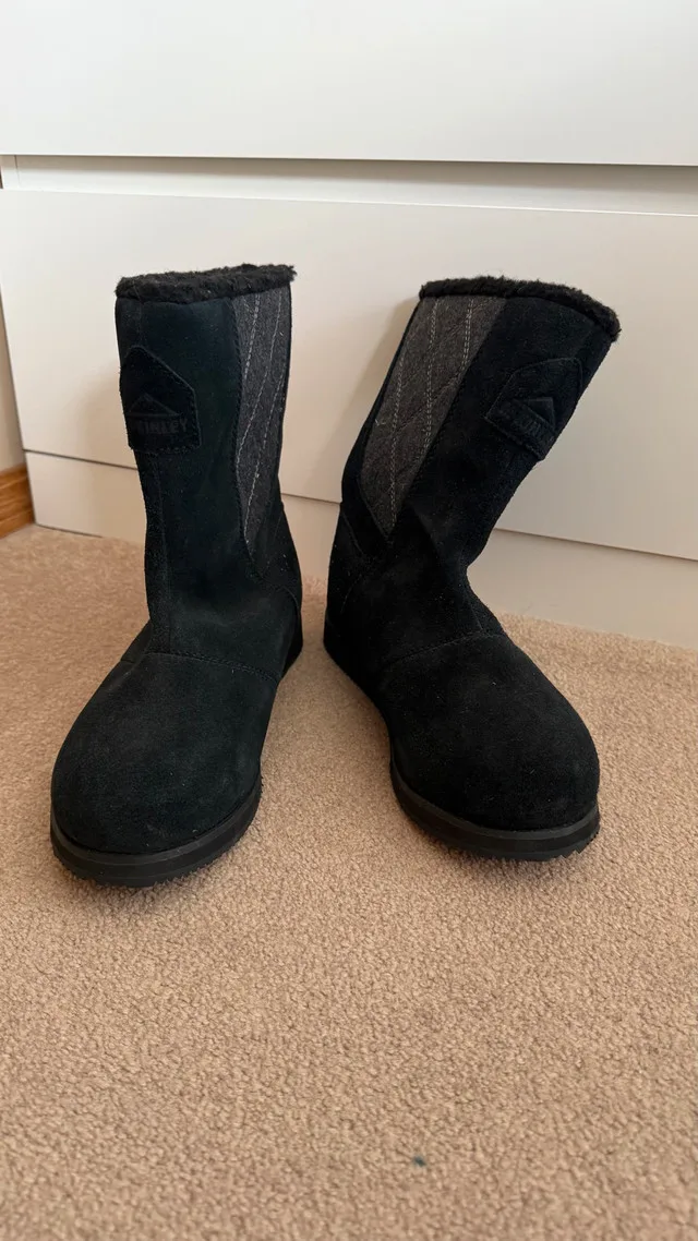 McKinley Winter Boots - Women's Size 9 - Barely Used thumbnail