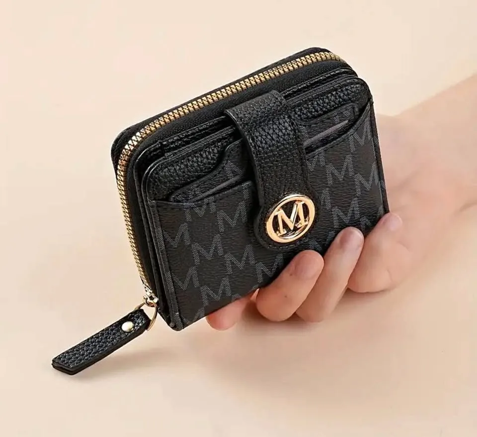 Women’s wallet thumbnail