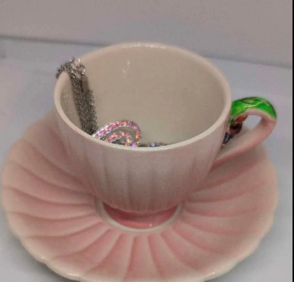 Designer 1970s/80s signed pink  hearts necklace earrings image indicator(10)