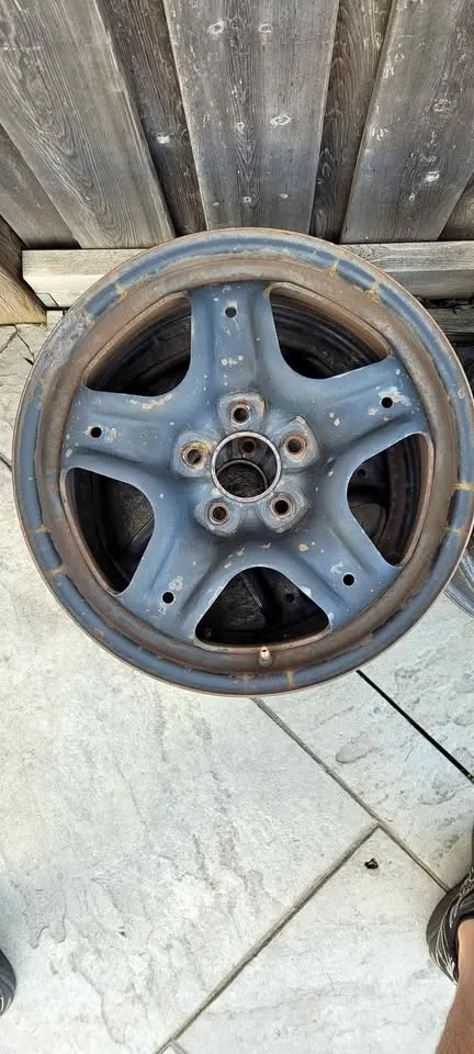 Steel rims with TPMS thumbnail