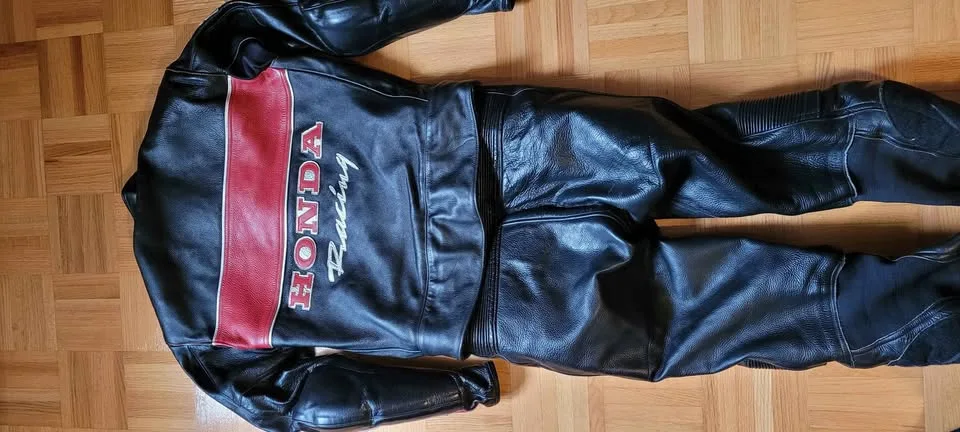 Mens Custom 2 pce motorcycle leathers image indicator(4)