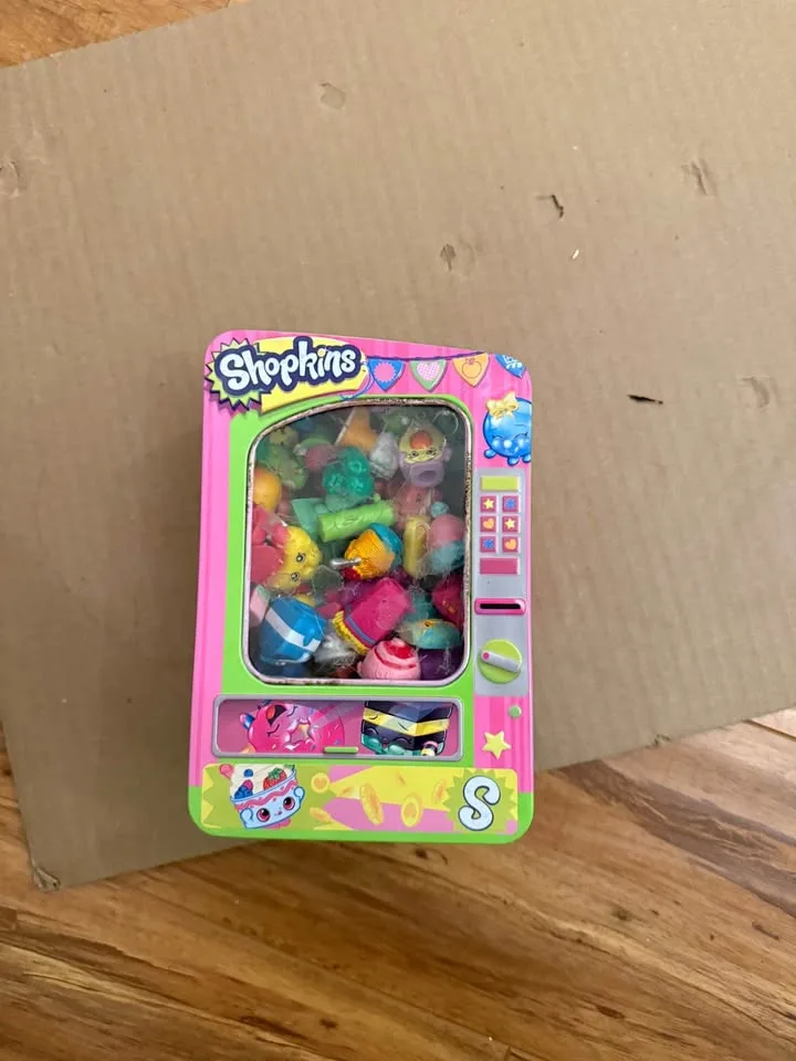 Shopkins lot + Vending Machine image indicator(2)