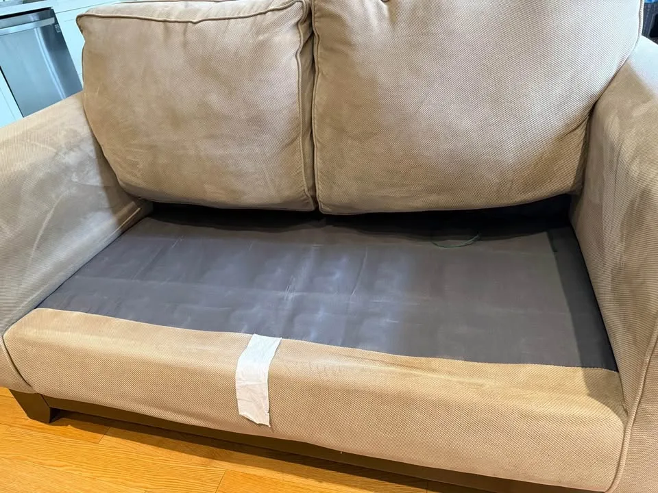 Beautiful Beige Couch – Excellent Shape image indicator(3)