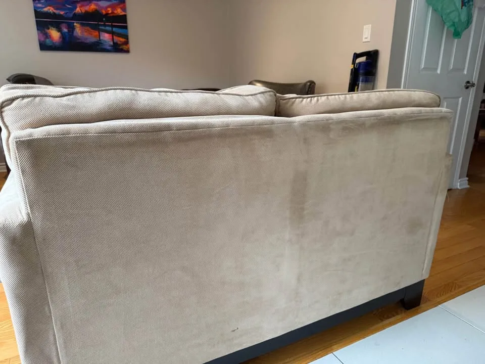 Beautiful Beige Couch – Excellent Shape image indicator(4)