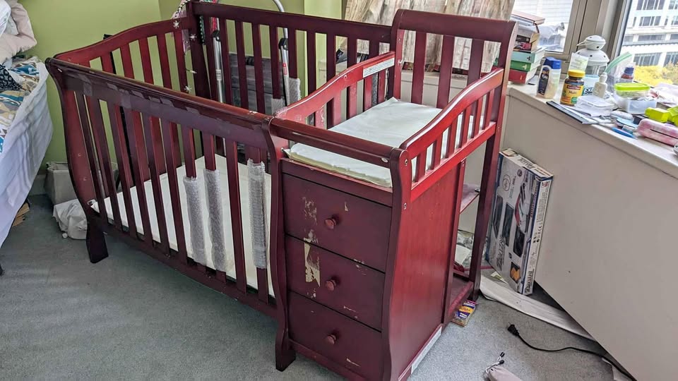 Convertible Baby Crib With Changing Table, Storage and Mattress