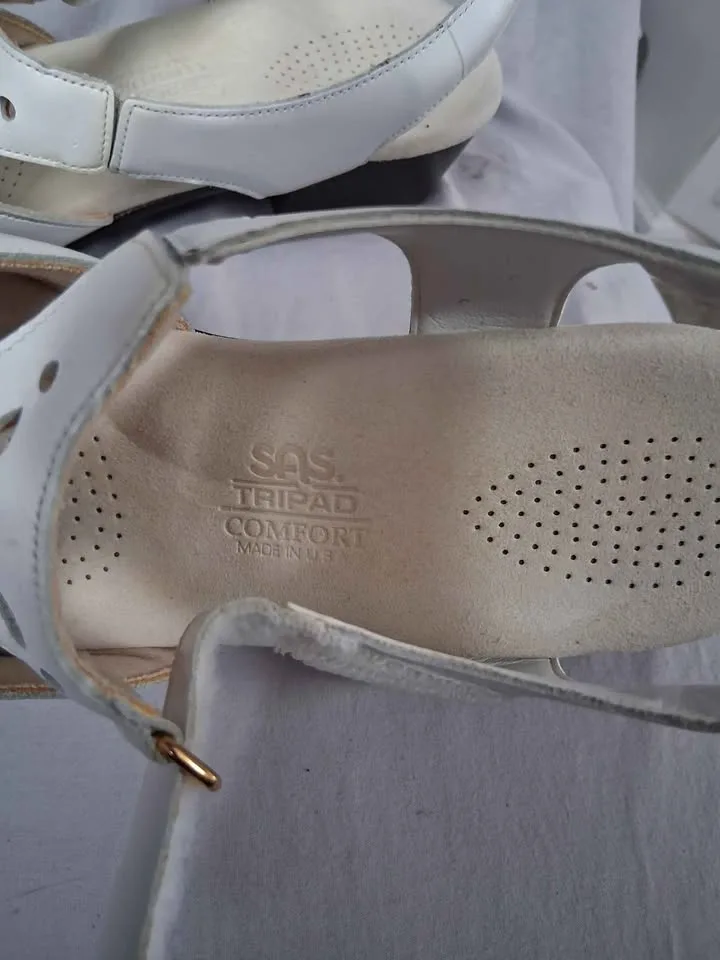 Size 9.5 SAS sandals image indicator(4)