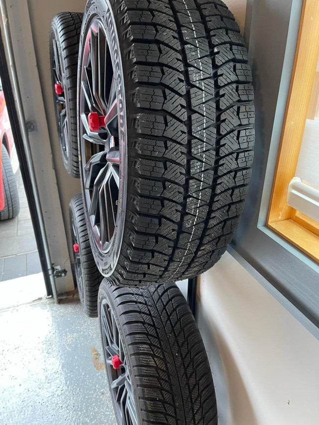 BMW M340i OEM 18” M Performance Rims Bridgestone Blizzak Winter - photo 2