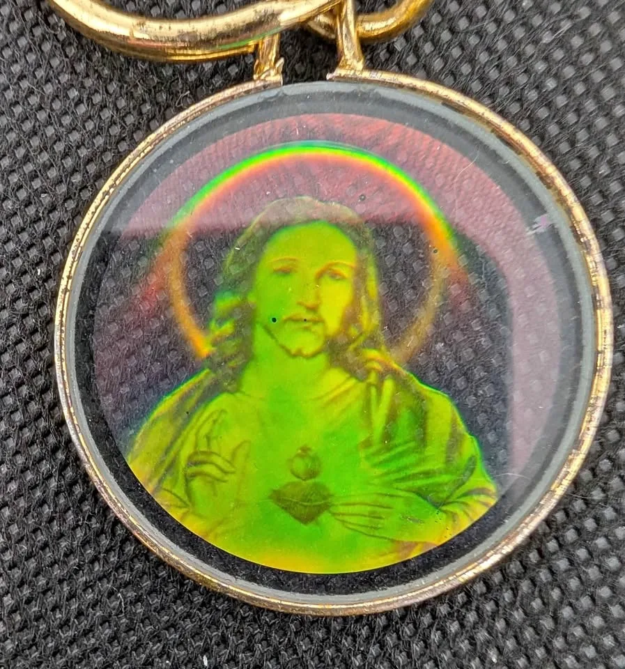 Hologram 3D 1980s 9K Gold rimmed Jesus keychain *Rare* thumbnail