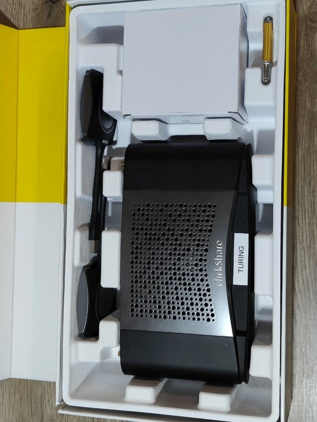 Barco CSE-200 Wireless Presentation System - photo 2