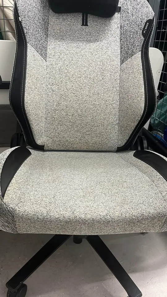 Secretlab Titan Evo 2022 Gaming Chair.white Fabric image indicator(2)