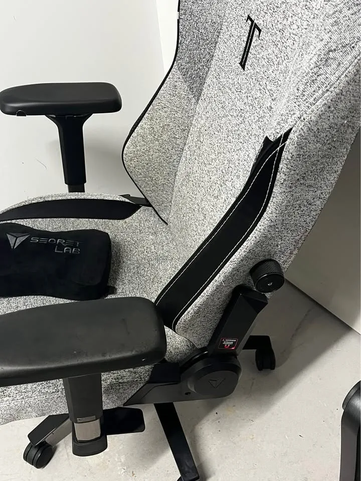 Secretlab Titan Evo 2022 Gaming Chair.white Fabric image indicator(3)