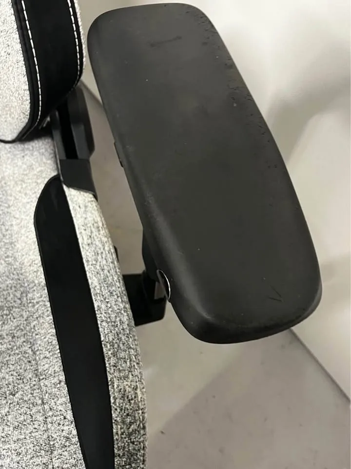 Secretlab Titan Evo 2022 Gaming Chair.white Fabric image indicator(5)