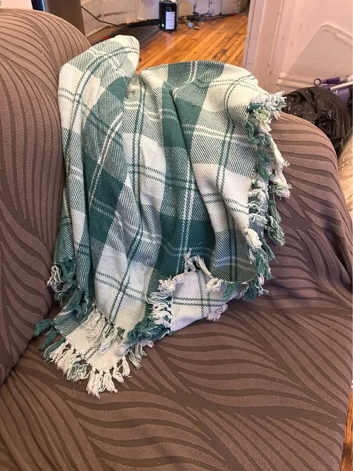 Vintage 1940s Green & Cream Plaid Lap Blanket image indicator(7)