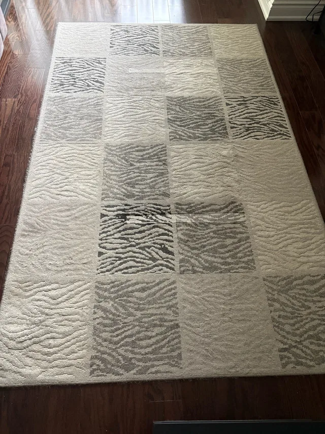 Modern 8x5 Area Rug – Neutral Cream & Gray Pattern image indicator(3)