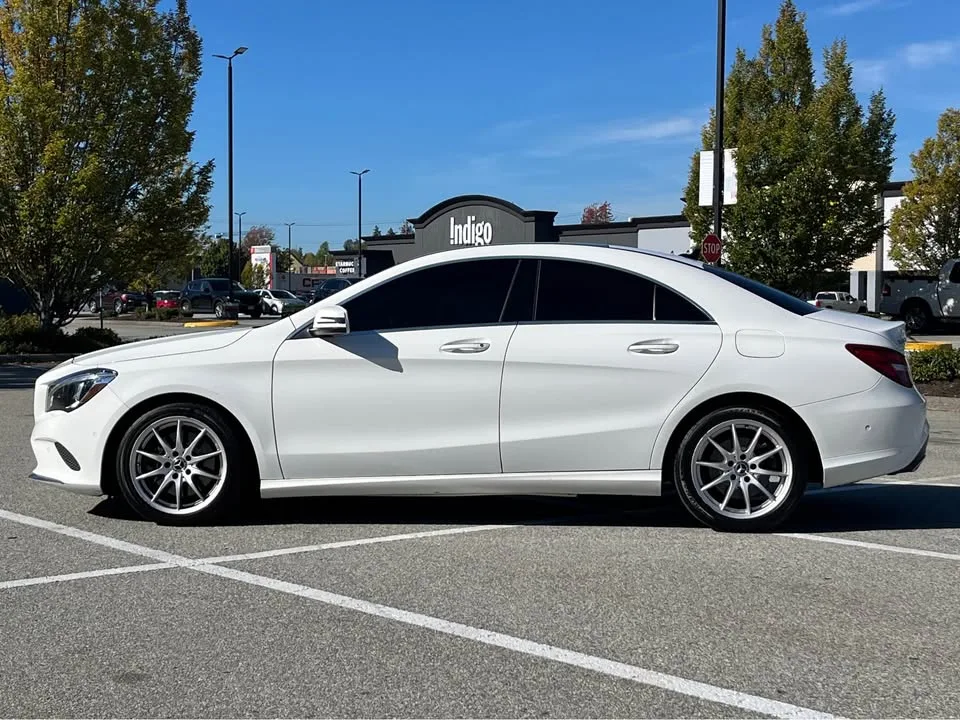2018 Mercedes-Benz CLA250 4MATIC image indicator(2)