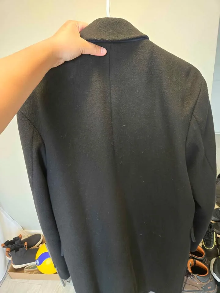 Men's Coat Medium image indicator(3)