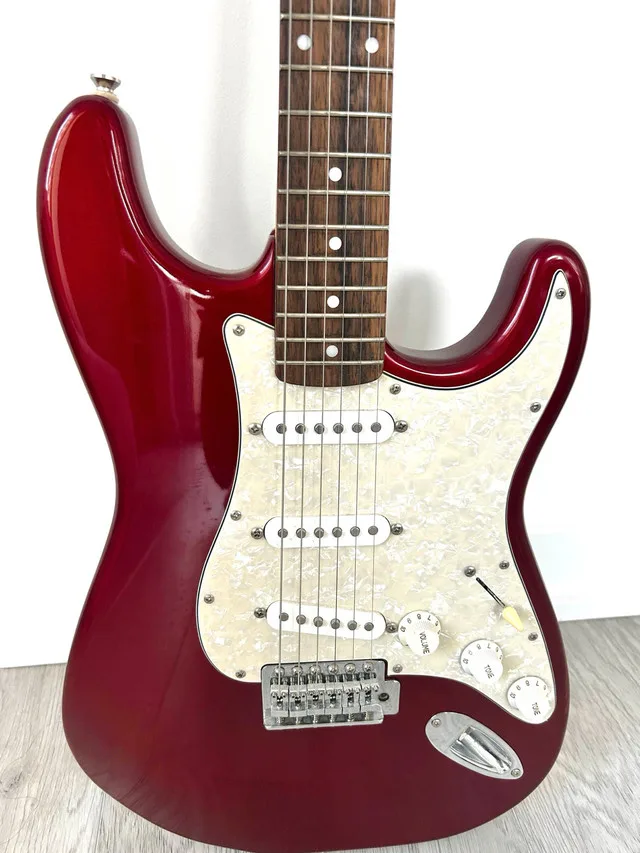 Fender Squire - Candy Apple Red image indicator(2)