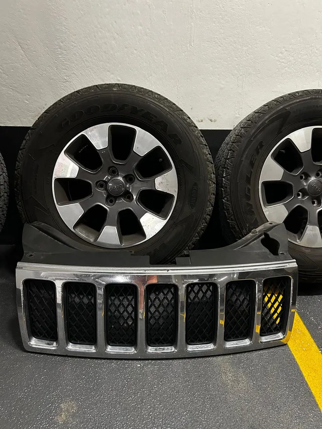 18" alloy wheels (count of 5) image indicator(5)