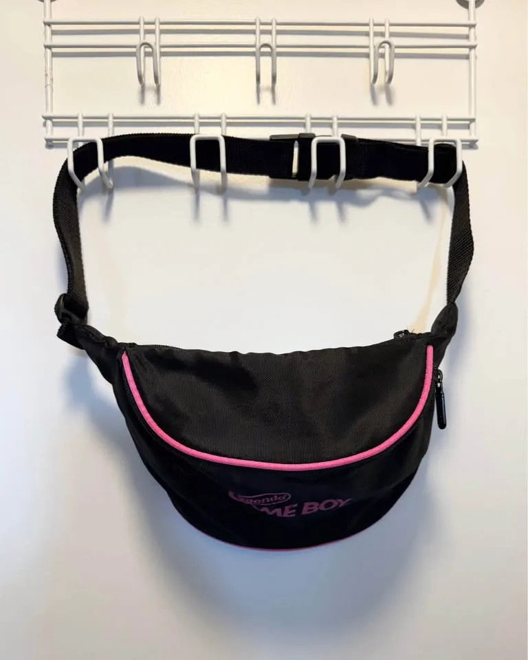 Vintage Nintendo Gameboy Fanny Pack image indicator(2)