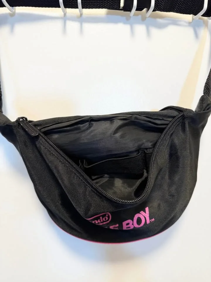 Vintage Nintendo Gameboy Fanny Pack image indicator(3)
