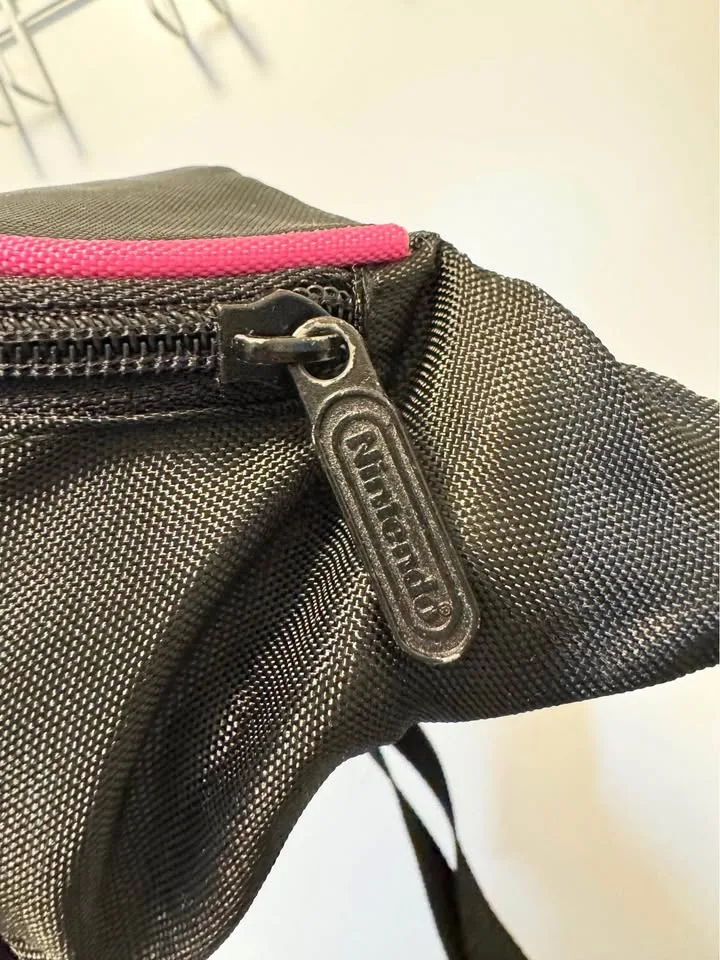 Vintage Nintendo Gameboy Fanny Pack image indicator(6)