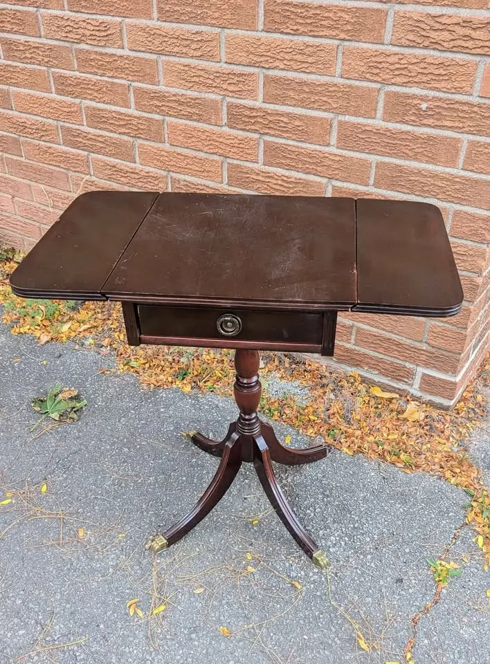 Mid-Century Duncan Phyfe Revival Drop-Leaf Table image indicator(2)