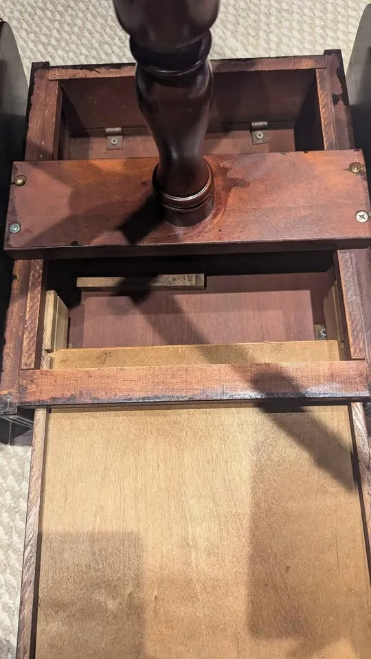 Mid-Century Duncan Phyfe Revival Drop-Leaf Table image indicator(9)