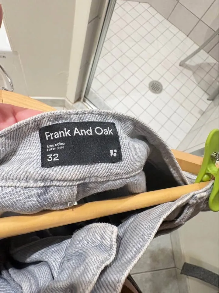 Frank and Oak High Rise Short - size 32 image indicator(3)