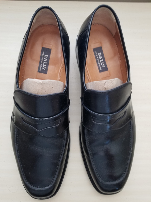 Bally Men's black leather loafers