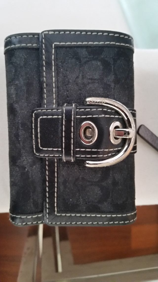 Coach tri-fold wallet