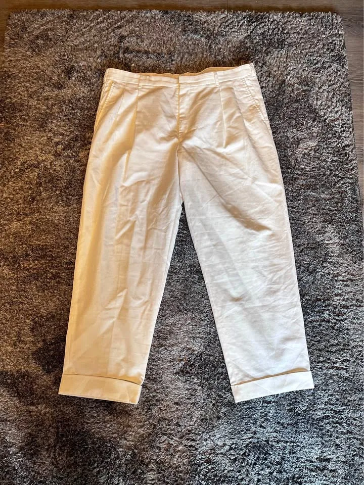 White pants men thumbnail