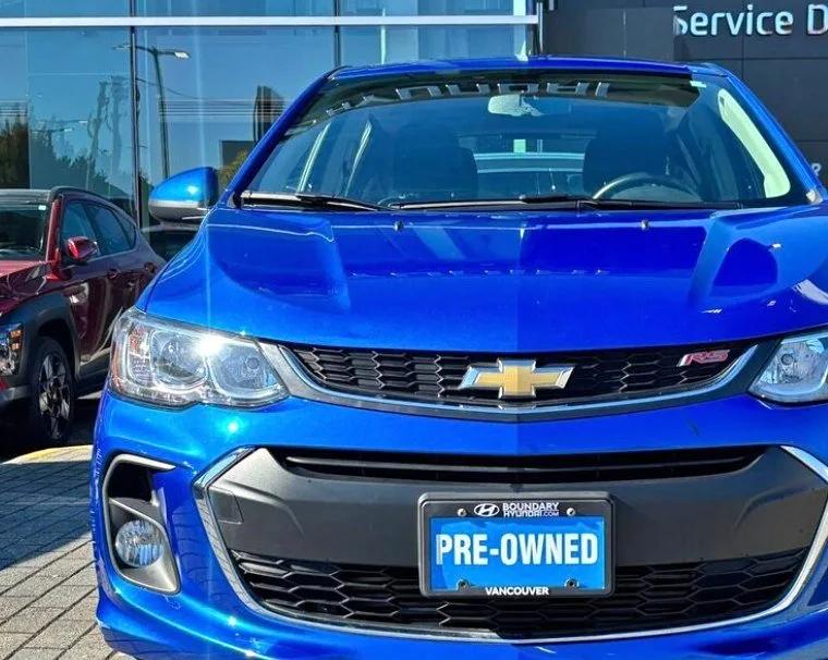 2017 Chevrolet Sonic LT thumbnail