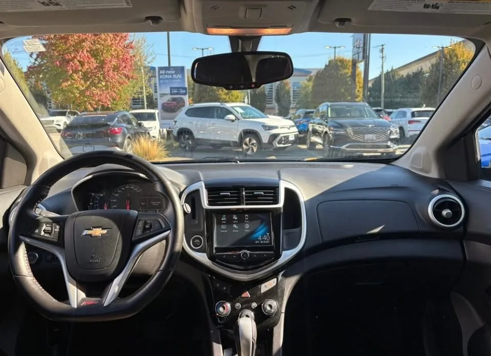 2017 Chevrolet Sonic LT image indicator(6)