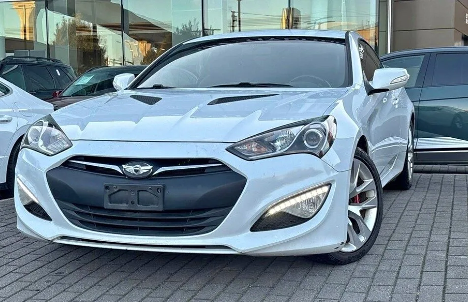2015 Hyundai Genesis Coupe Premium thumbnail