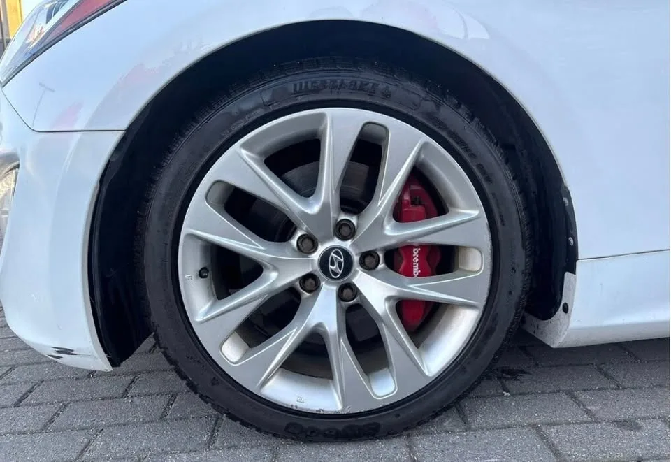 2015 Hyundai Genesis Coupe Premium image indicator(8)