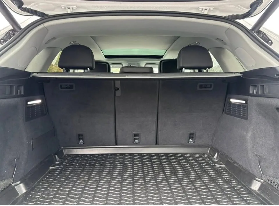 2021 Audi Q5 Technik Quattro image indicator(3)