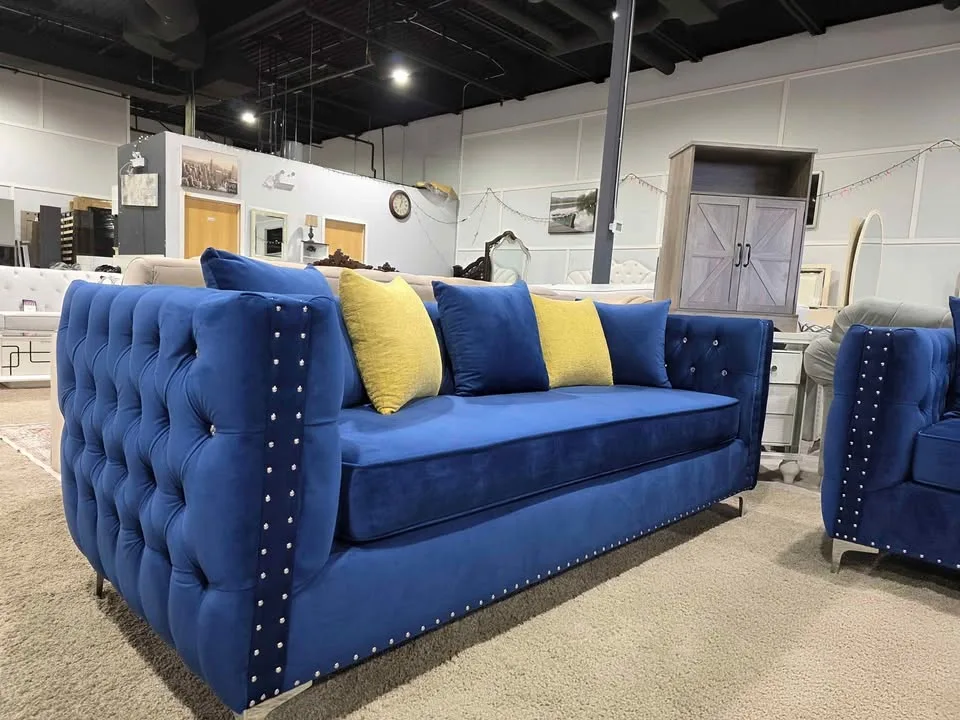 Canadian-Made Sofa - Customizable or Floor Model image indicator(2)