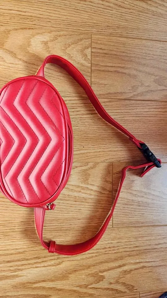 Ardene - Fanny Pack / Sling Bag thumbnail