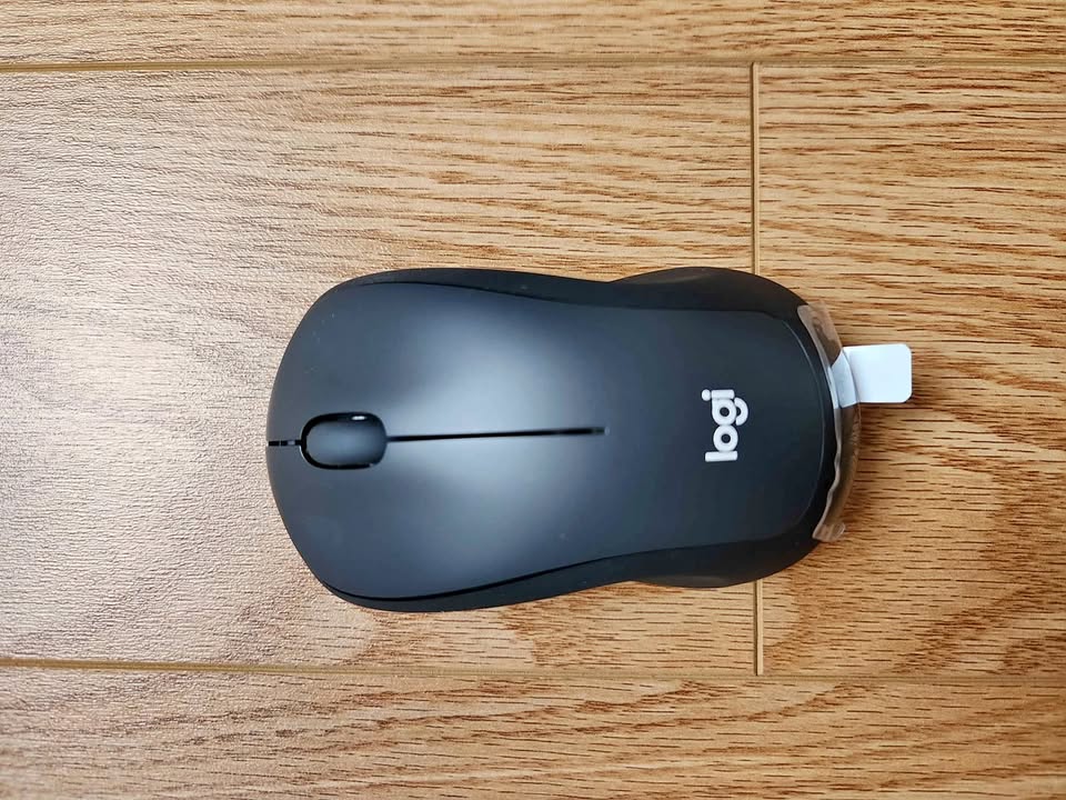 Logitech Wireless Keyboard & Mouse ( New and Sealed )