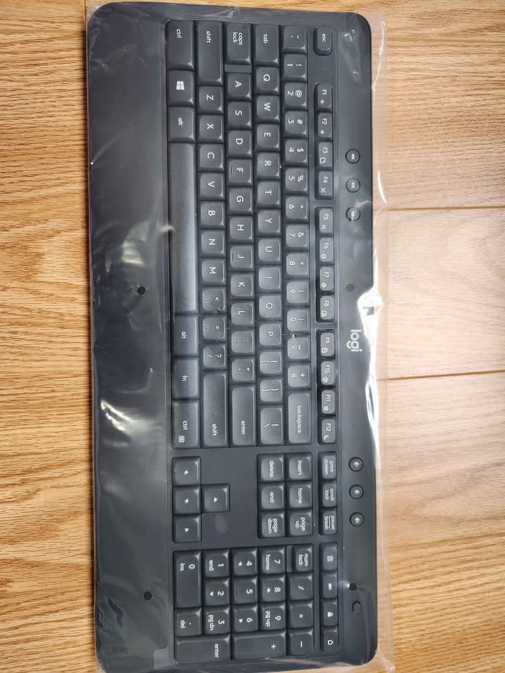 Logitech Wireless Keyboard & Mouse ( New and Sealed ) - photo 2